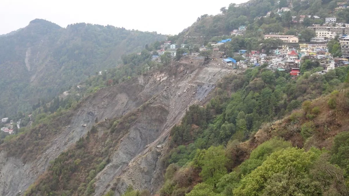 nainital-is-facing-a-huge-threat-of-landslide-hills-are-cracking-all-around-scientific-survey-will-be-done-soon